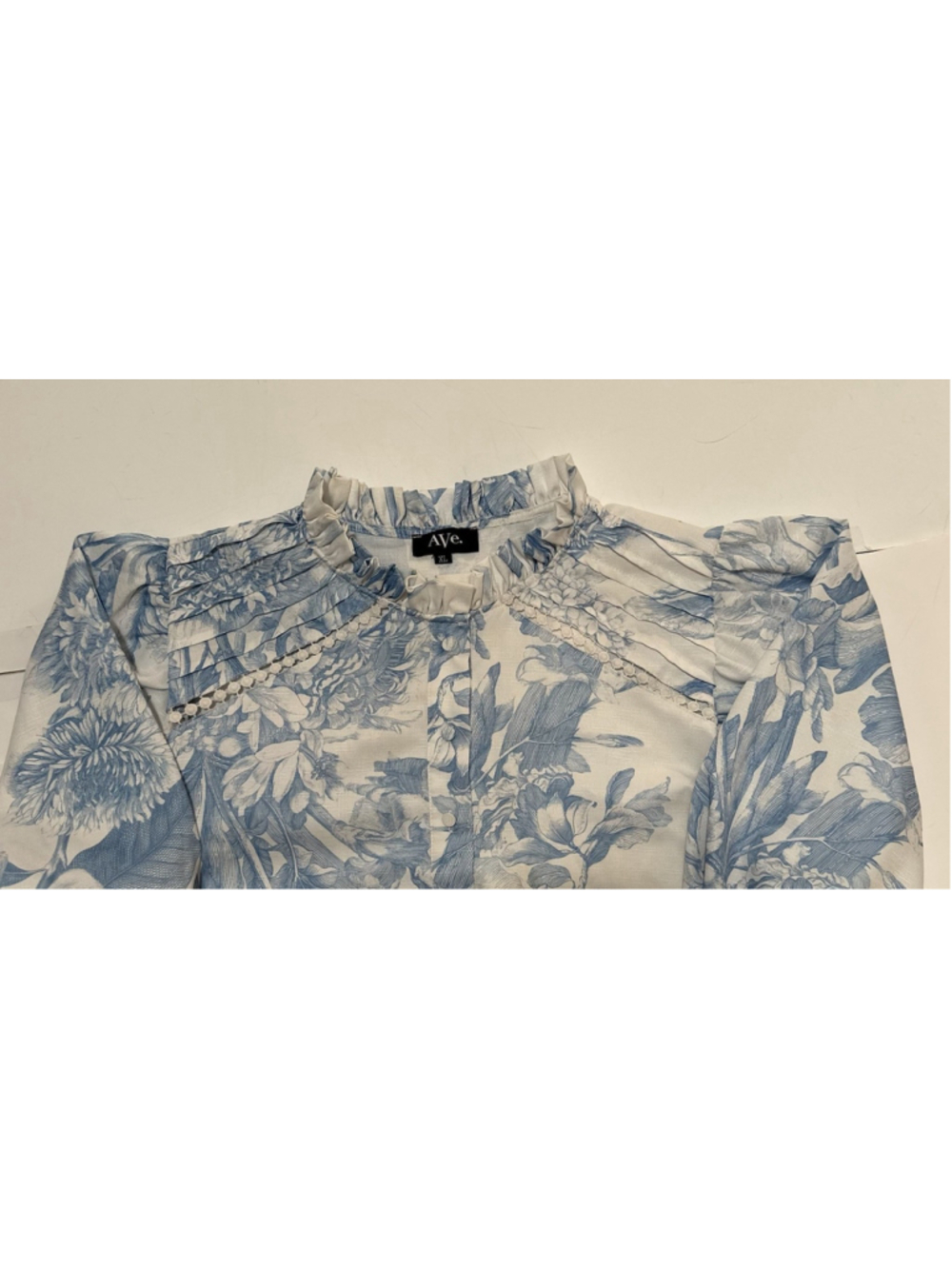 AVE Linen Floral Blouse Womens XL Ruffle Collar Covered Buttons Balloon Sleeves - Picture 5 of 17